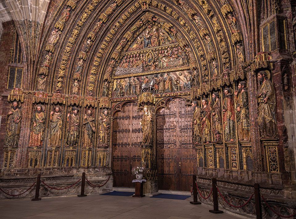 PORTICO-DE-SANTA-MARIA-DE-LOS-REYES-TOMaS-ALVAREZ