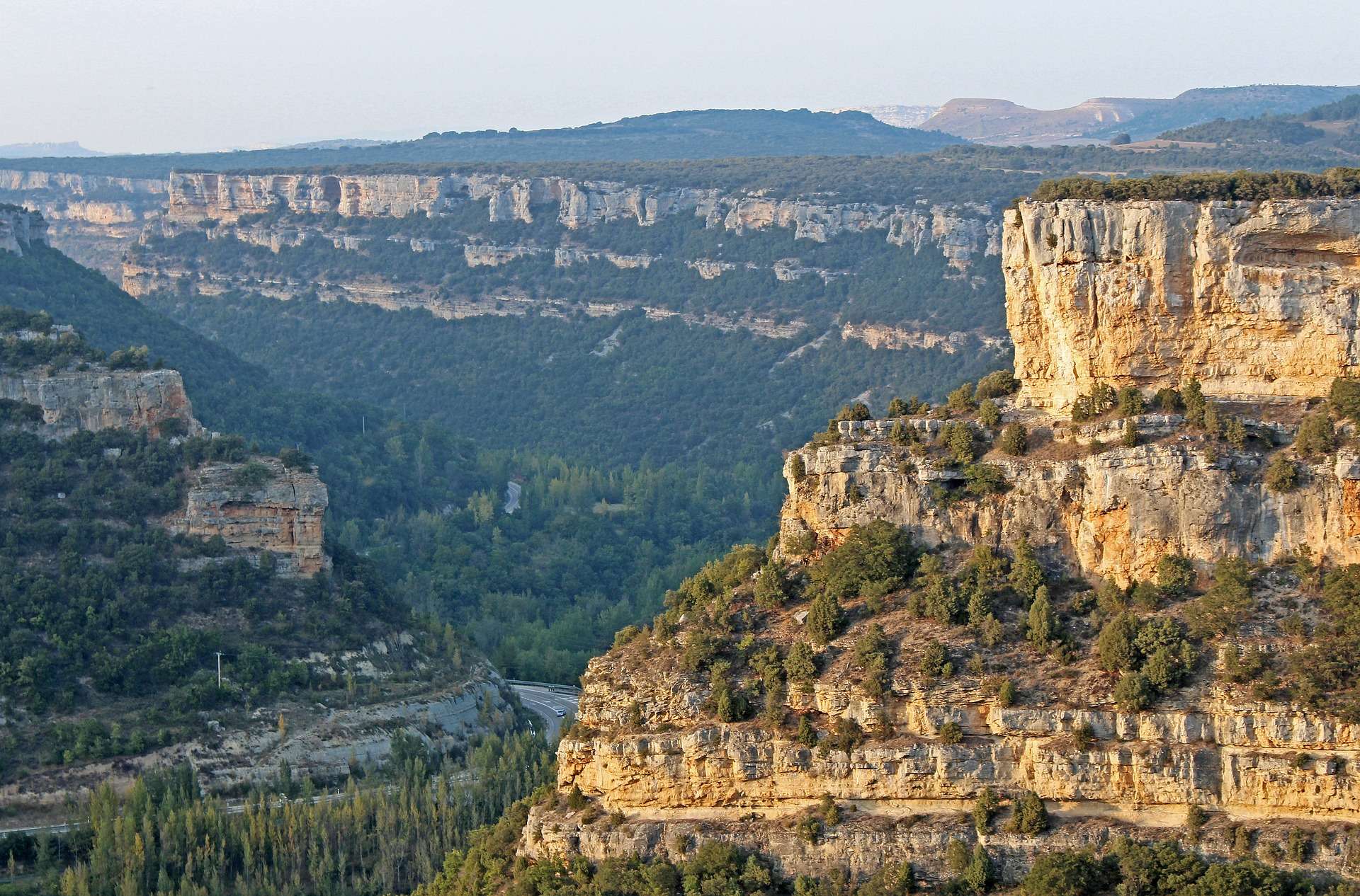 ebro-3746170_1920